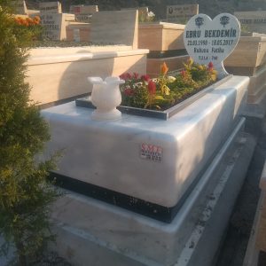 BEYAZ MERMER MEZAR